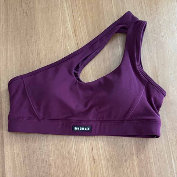 Doyoueven Seamed Set – Maroon – Asymmetrical Top – Pockets - Picture 3 of 7